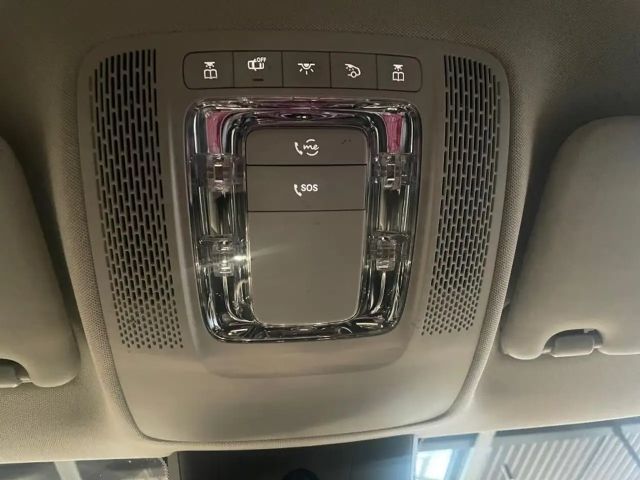 Mercedes-Benz A 200 AMBUX+CARPLAY+LED+SHZ+PDC