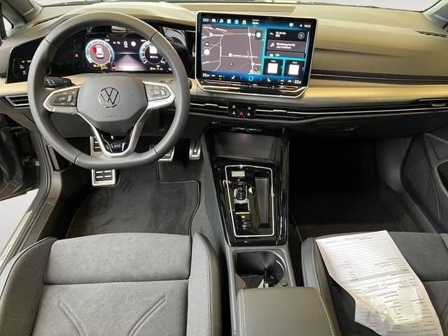 Volkswagen Golf 1.5 eTSI