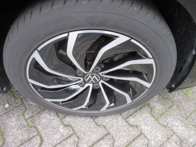 Volkswagen Golf 1.5 TSI IQ.Drive Style