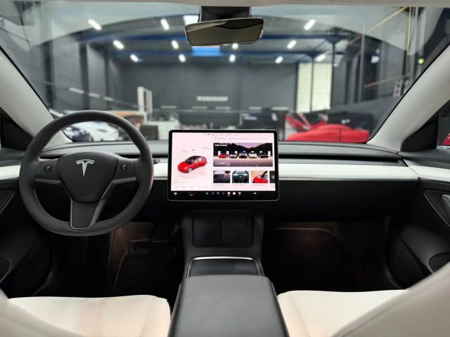 Tesla Model 3 Long Range