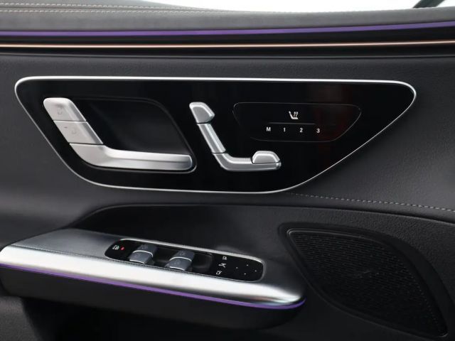 Mercedes-Benz EQE 300 Sedan