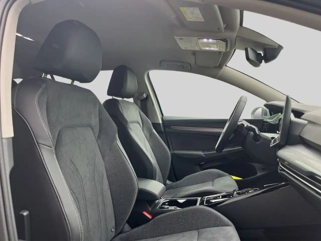 Volkswagen Golf 2.0 TDI DSG Style Variant