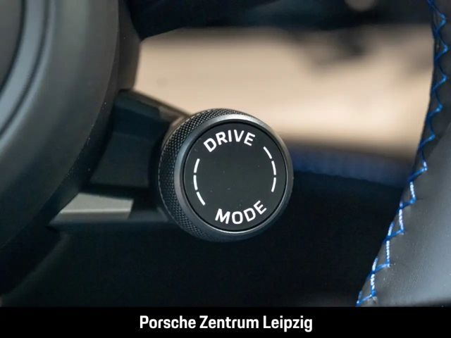 Porsche Taycan Black Edition Sport Turismo