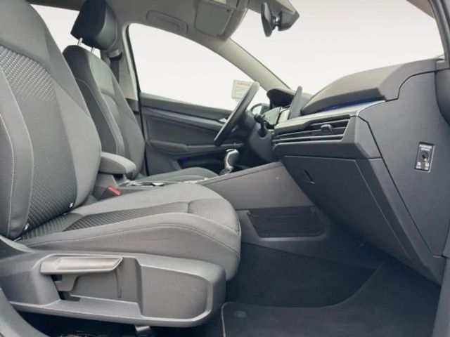 Volkswagen Golf 1.5 TSI Golf VIII IQ.Drive