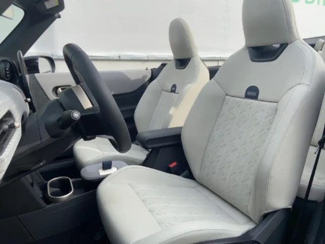 MINI Cooper S Cabrio Favoured Trim 18Zoll-LM LKR-HZG el.Sitze m. Memory