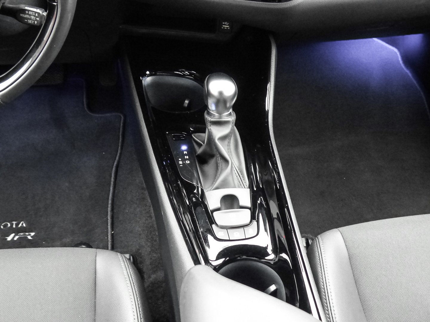 Toyota C-HR 5-deurs Team D