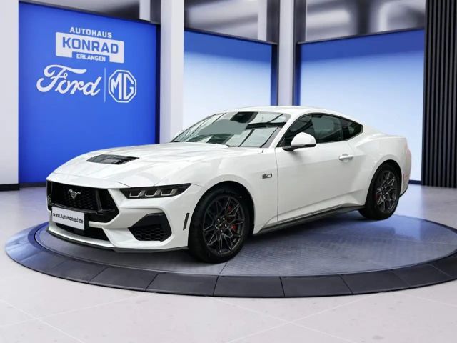 Ford Mustang Fastback GT 5.0 V8