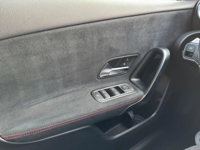 Mercedes-Benz A 200 4MATIC A 200 d AMG Line