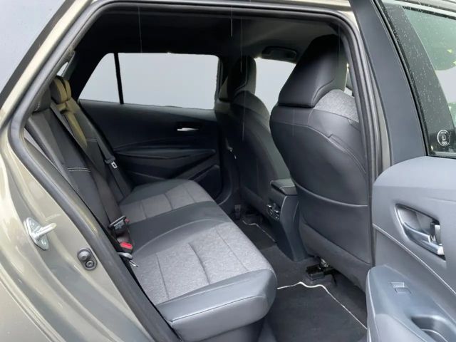 Toyota Corolla Hybride Team D