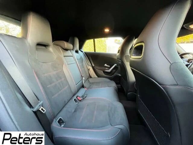 Mercedes-Benz CLA 180 AMG Line Shooting Brake