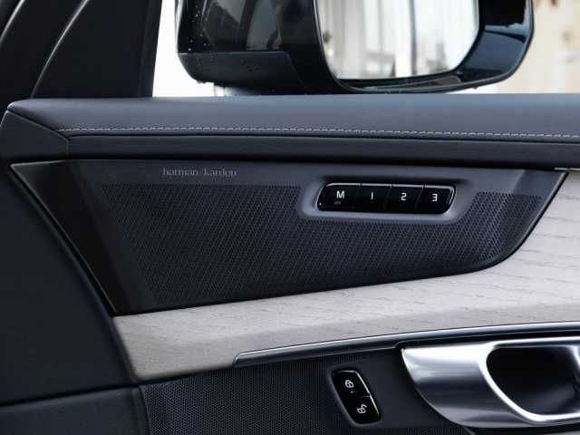 Volvo XC90 AWD Dark Plus Recharge