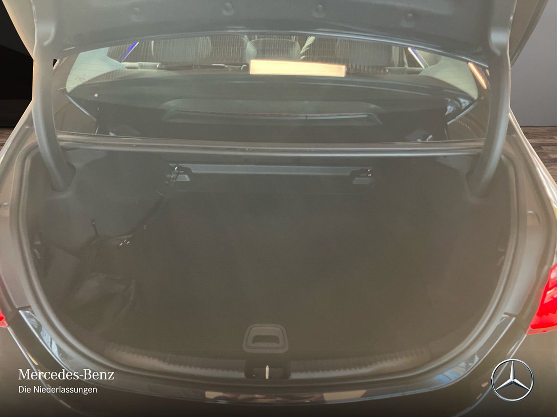 Mercedes-Benz C 180 AMG Line Sedan