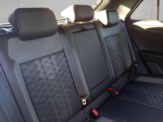 Volkswagen T-Roc 1.5 TSI DSG R-Line