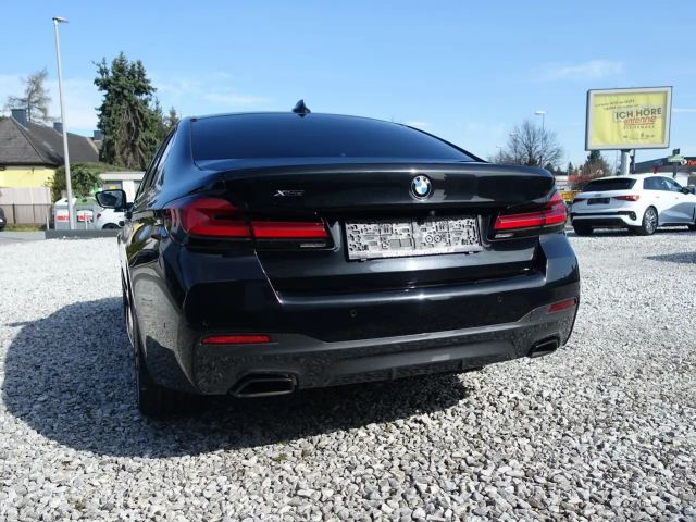 BMW 530 530e M-Sport Sedan xDrive