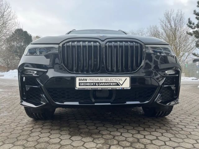 BMW X7 i/HUD/Panorama/Navigation/HarmanKardon