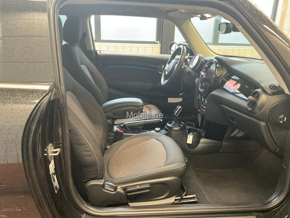 MINI Cooper Essential