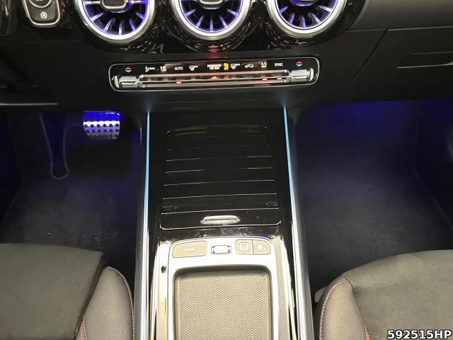 Mercedes-Benz GLA 200 AMG Line GLA 200 d