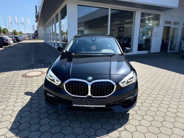BMW 120 120i Sedan Sport Line