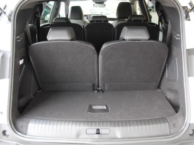 Peugeot E-5008 Allure Pack