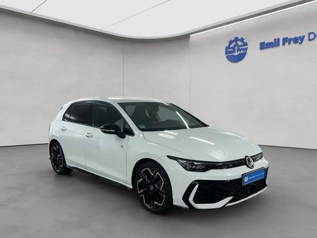 Volkswagen Golf 1.5 eTSI DSG R-Line