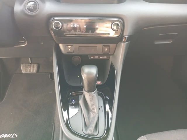 Toyota Yaris Hybride Team D