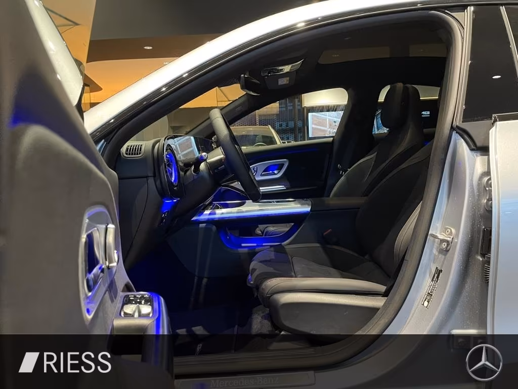 Mercedes-Benz CLA 200 AMG Line