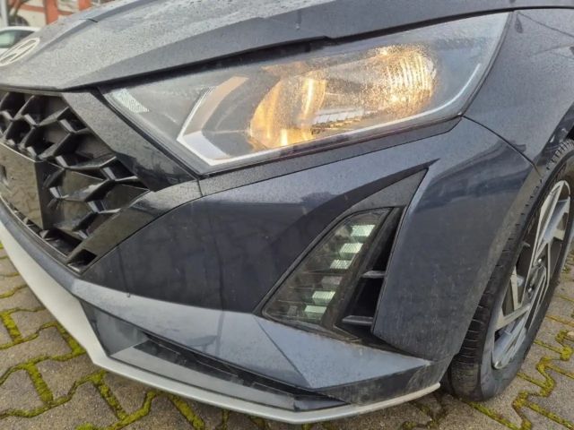 Hyundai i20 SITZHEIZUNG+NAVI+KLIMA+LENKRADHEIZ+RÜCKFAHRKAM.