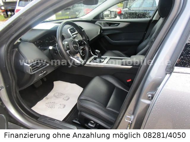 Jaguar XE R-Dynamic S