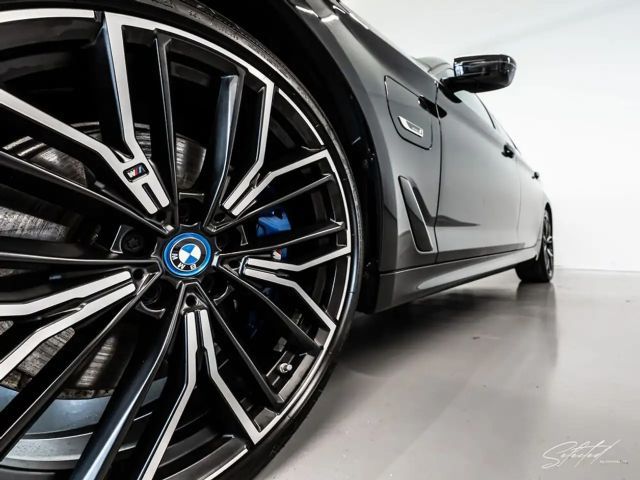 BMW 530 530e M-Sport Sedan xDrive