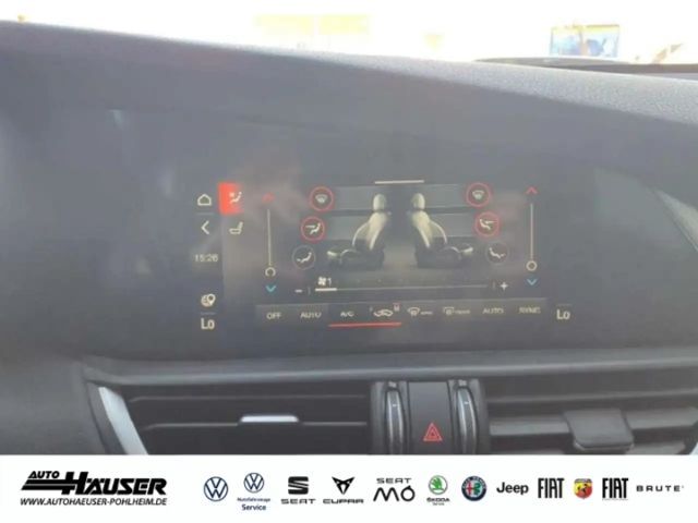 Alfa Romeo Giulia AT8 Q4 Turbo Veloce