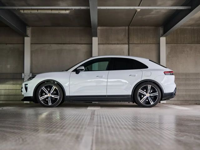 Porsche Macan 4