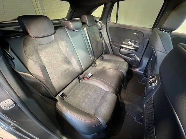 Mercedes-Benz GLA 220 4MATIC AMG Line