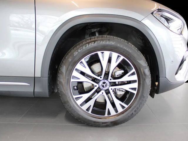 Mercedes-Benz GLA 200 Progressive