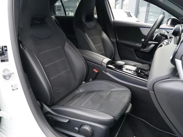 Mercedes-Benz A 220 A 220 d AMG Line