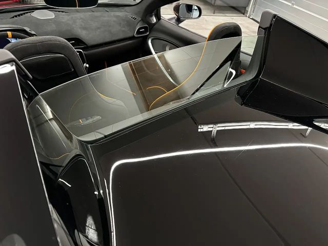 McLaren Artura Spider