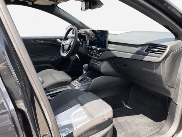 Ford Focus ST Line Wagon