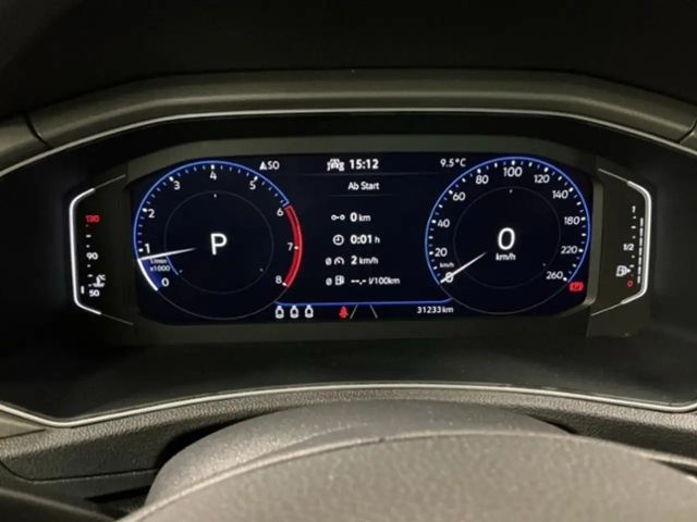 Volkswagen T-Roc 1.5 TSI DSG R-Line