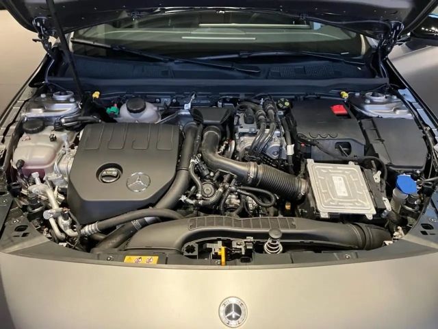 Mercedes-Benz A 250 A 250 e AMG Line