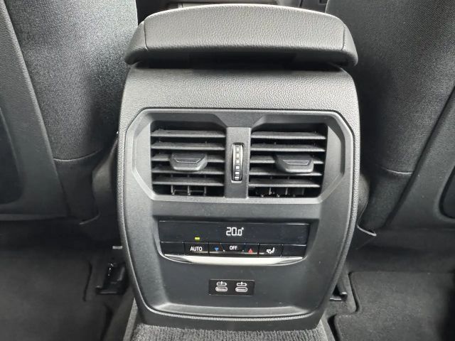 BMW 330 330i Sedan xDrive