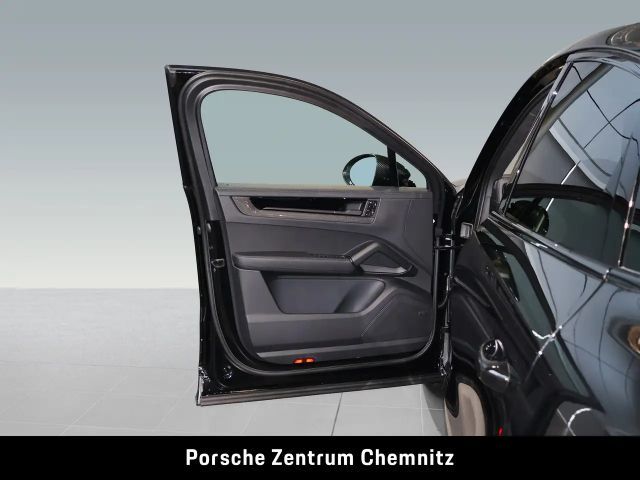 Porsche Cayenne 4 Coupé GTS