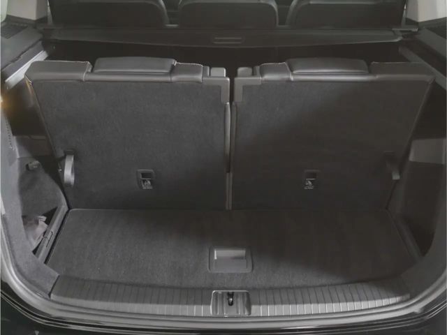 Volkswagen Touran 1.5 TSI DSG R-Line