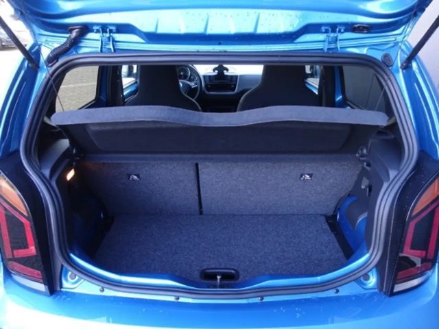 Volkswagen up! Active