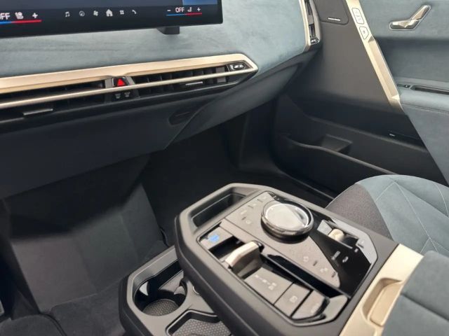 BMW iX xDrive40
