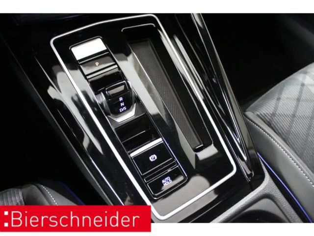 Volkswagen Golf 1.5 eTSI DSG R-Line Style