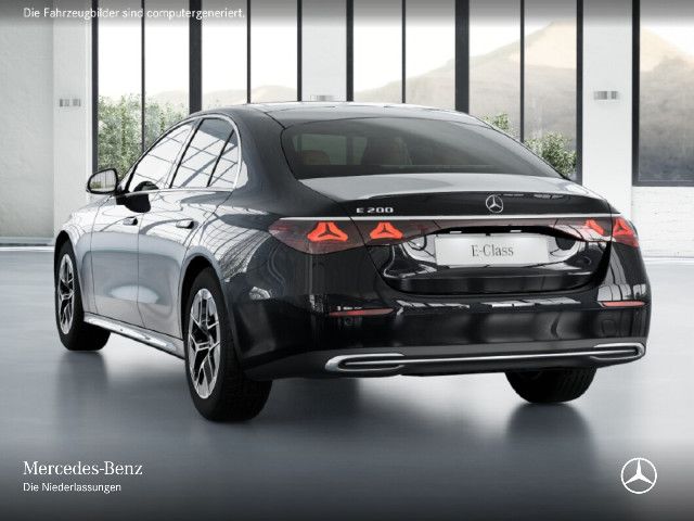 Mercedes-Benz E 200 Sedan