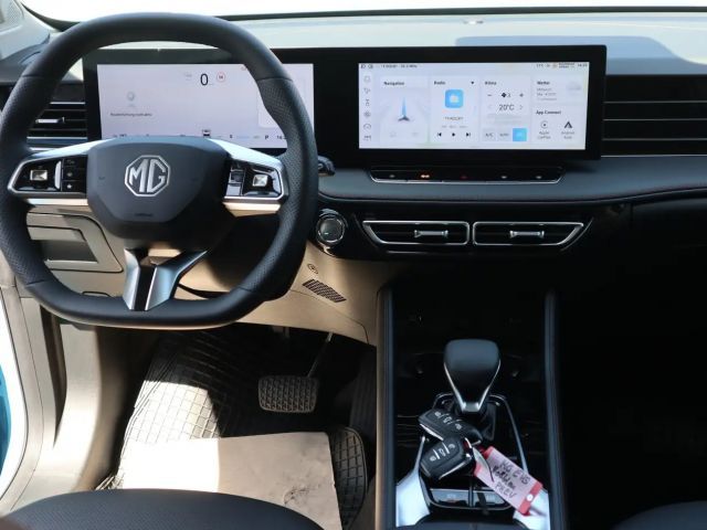 MG EHS Luxury PHEV