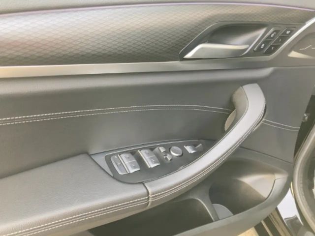 BMW X3 i Sportpaket HUD AD El. Panodach Panorama Navi Led