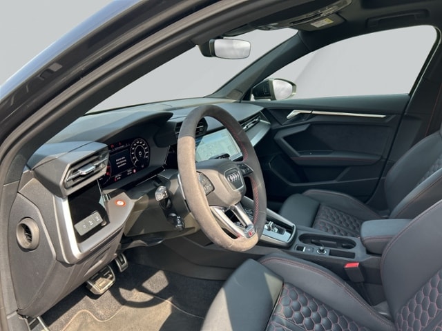Audi RS3 Quattro S-Tronic Sedan