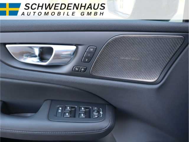 Volvo V60 AWD Dark Plus T8