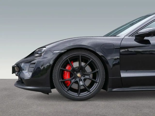 Porsche Taycan GTS Sport Turismo
